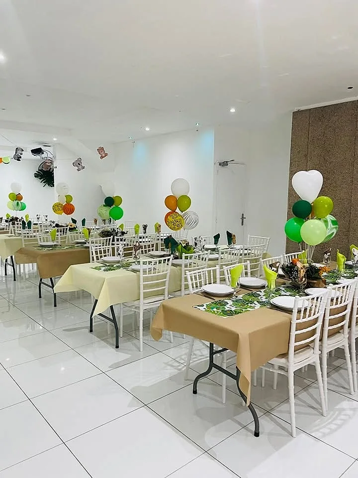 La salle décorée pour un anniversaire